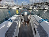 Dufour-325-Grand-Large-cockpit-aft.jpg